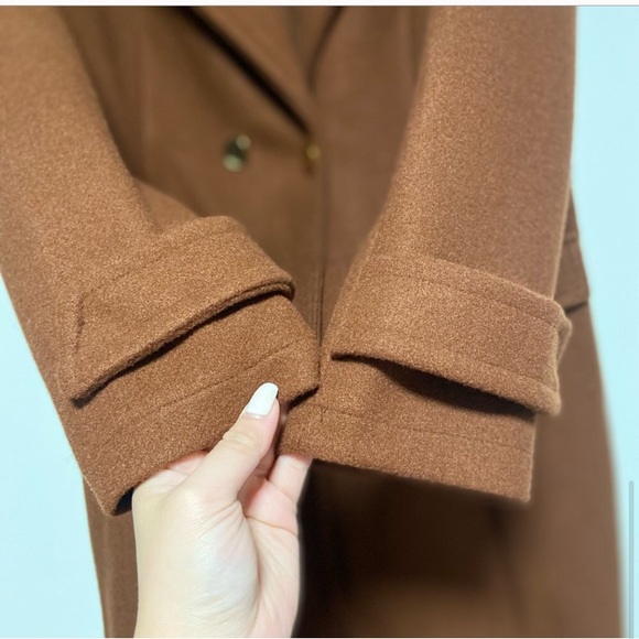 Brown double breasted coat - fabric looks and feels like wool - Picture 4 of 4